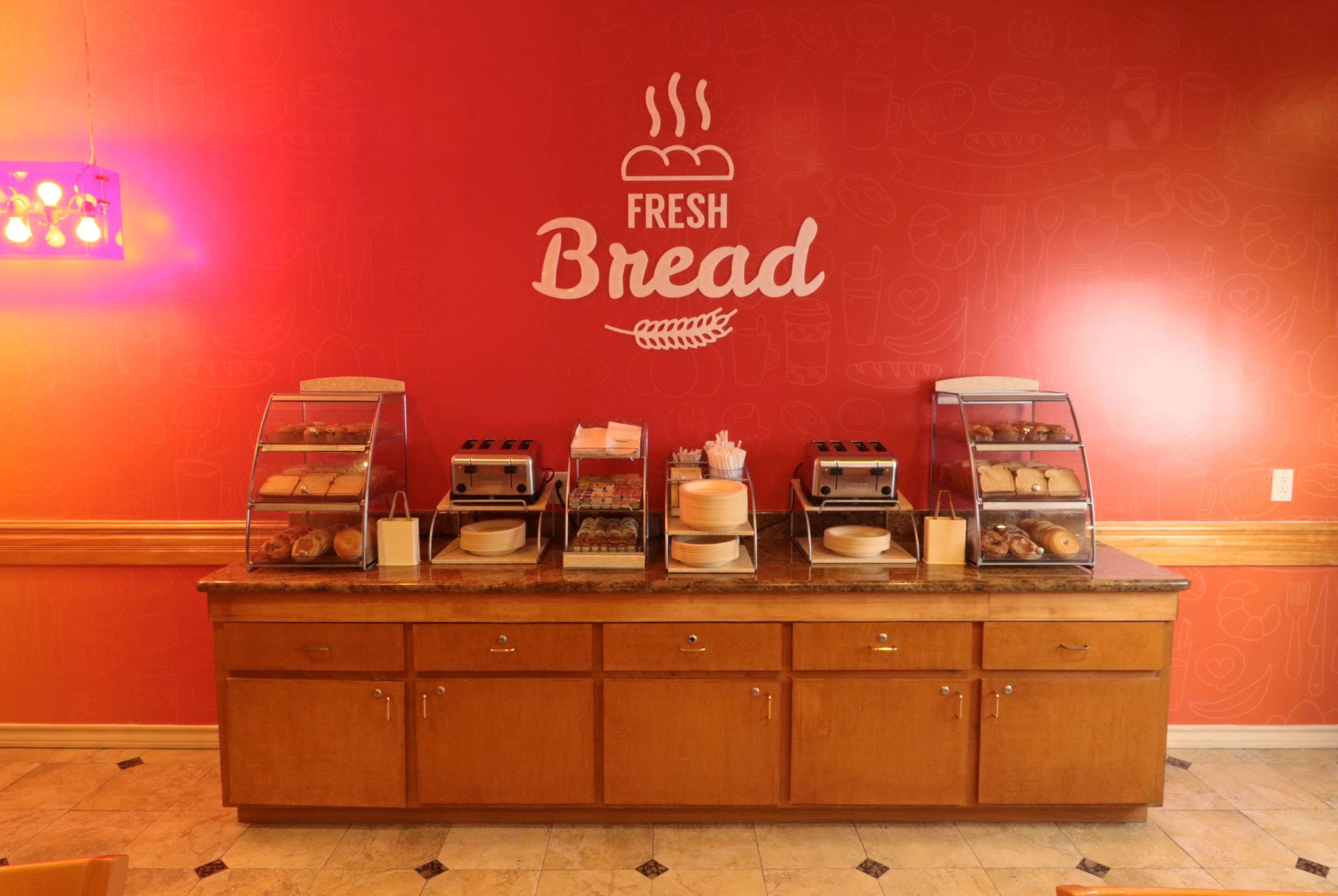Wyndham Garden Mcallen At La Plaza Mall Eksteriør billede